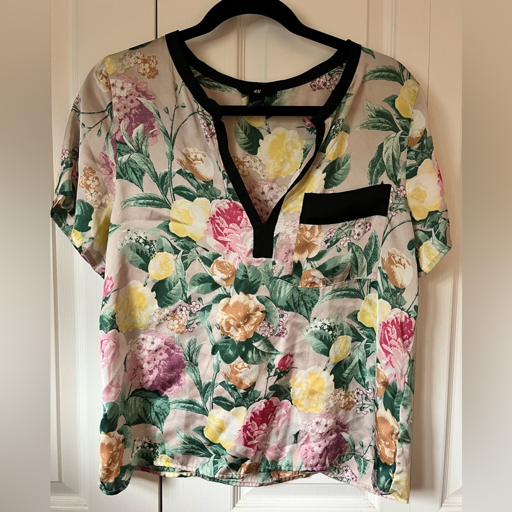H&M multicolored camisole top with deep front slit